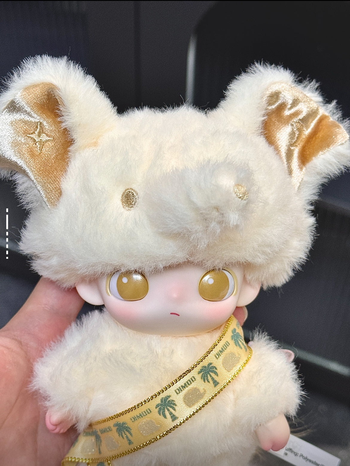 POP MART Dimoo, a trendy plush toy, offers companionship and comfort.